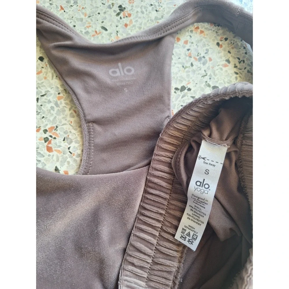 31 Alo Yoga Velour Glimmer Scoop Neck Bra